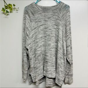 Aerie black and white size medium tunic length top, soft, relaxed fit